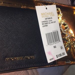 Brand new Michael kors wallet